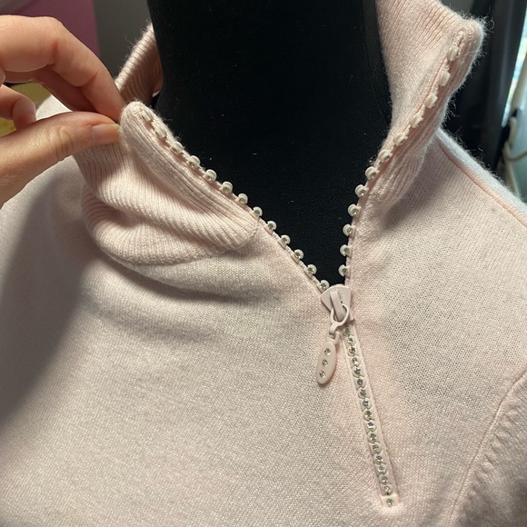 Woman’s size L pink sweater - Picture 3 of 5